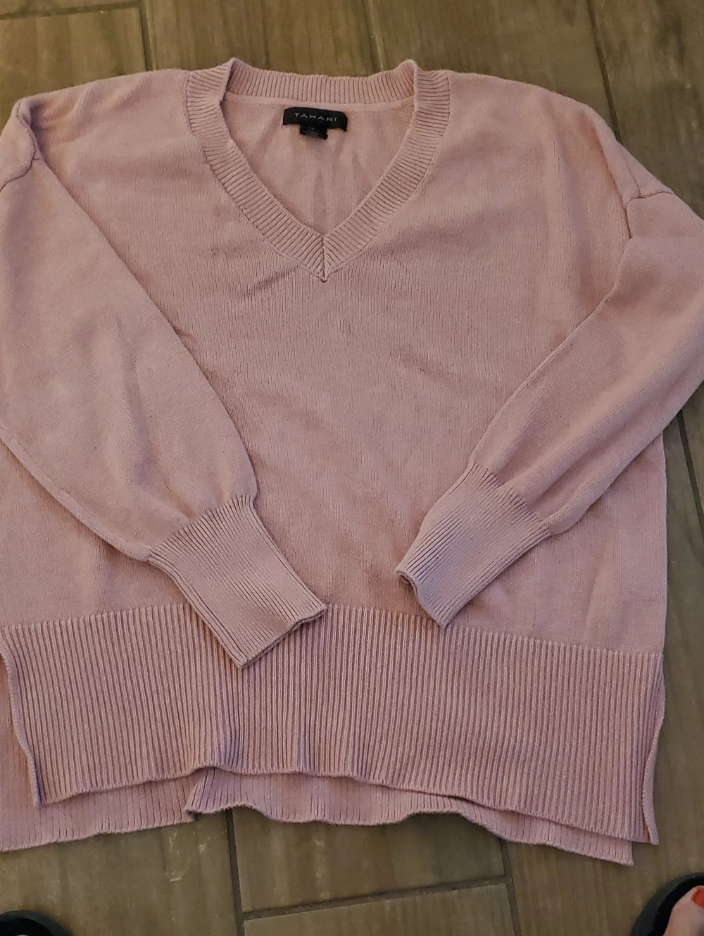 Tahari Dusty Pink V-Neck Pullover Sweater
